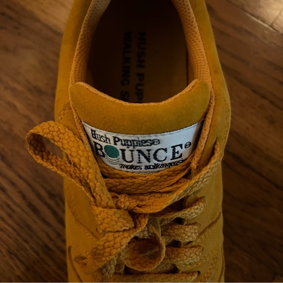 ✨HUSH PUPPIES | Women's Upbeat Suede Golden Sun Sneaker✨ - Picture 6 of 7